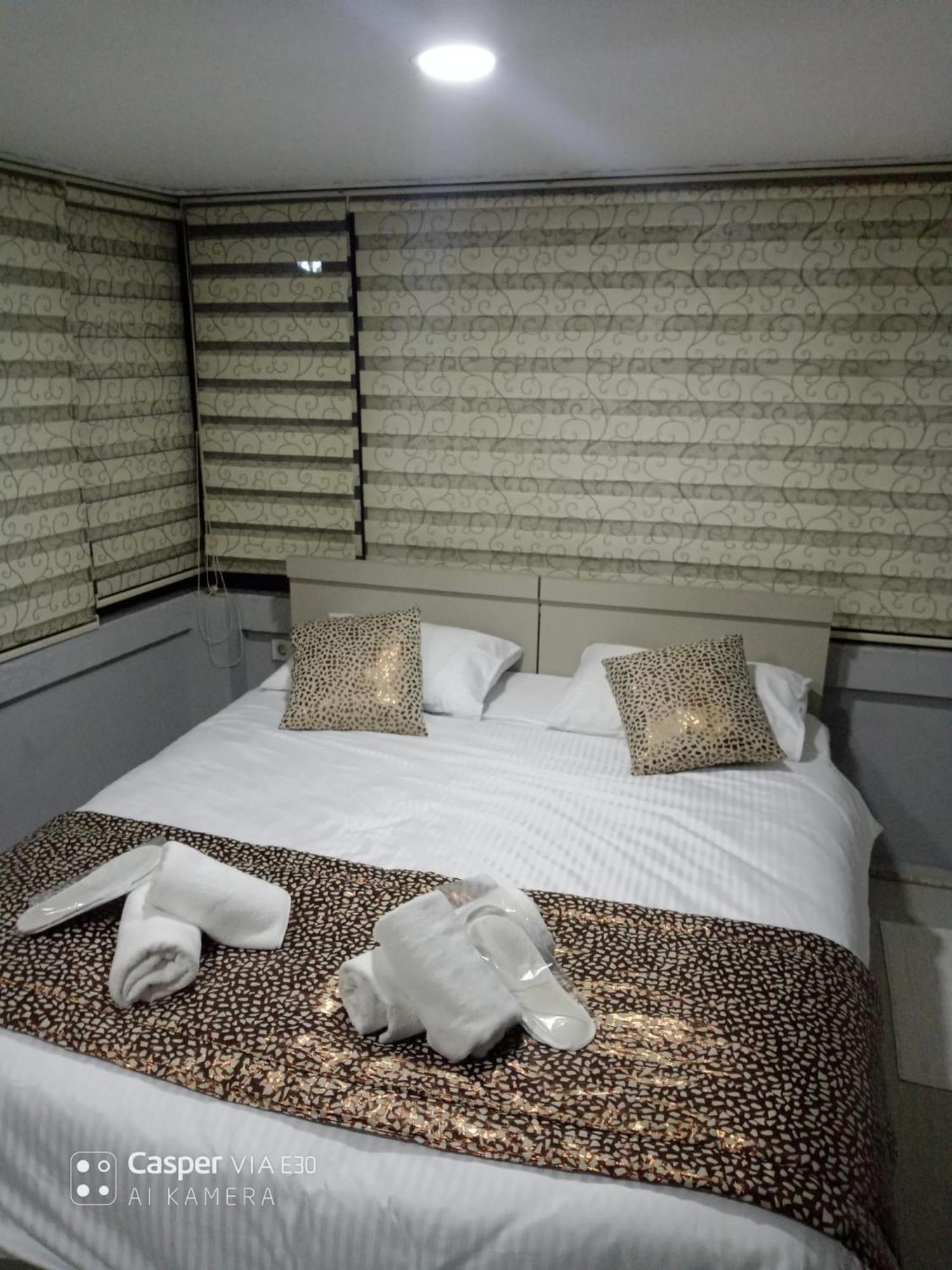 Taksim City Hotel Istanbul Bagian luar foto