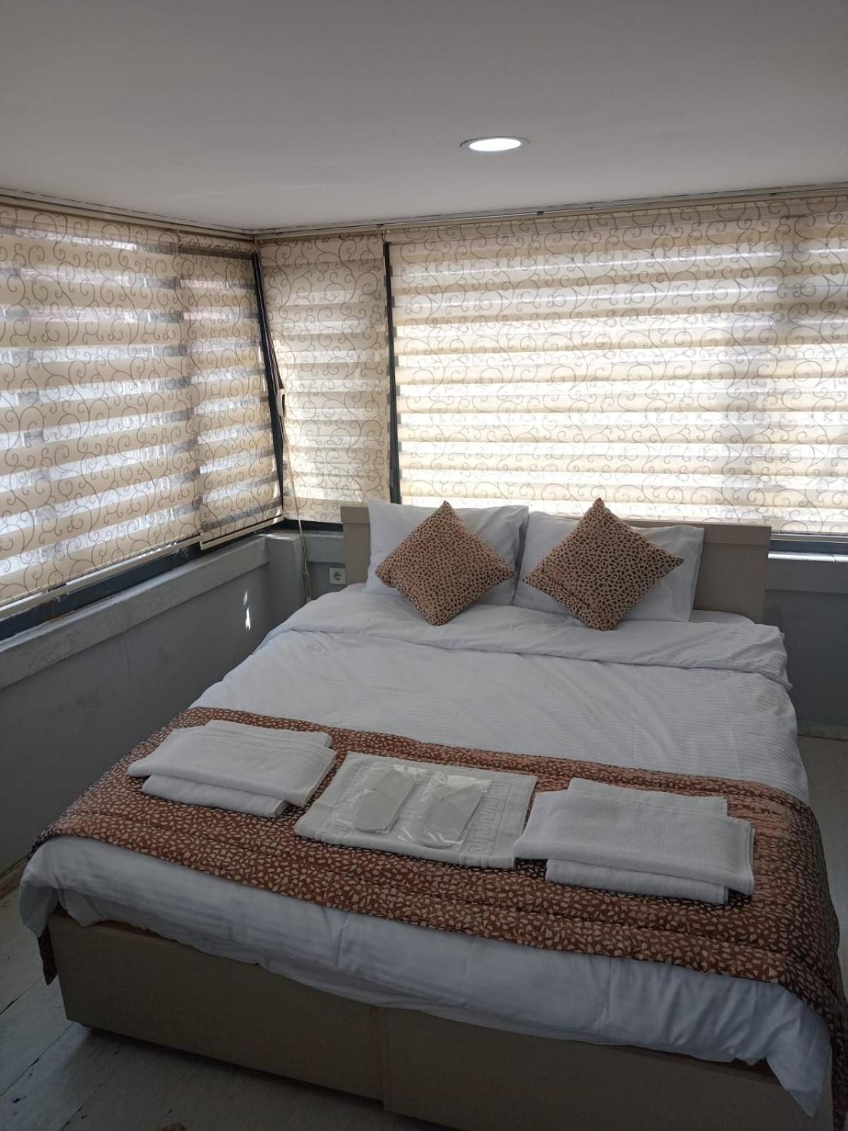Taksim City Hotel Istanbul Bagian luar foto